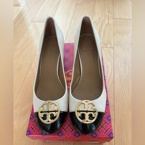 Tory Burch Black and Cream Heels with Gold Accent